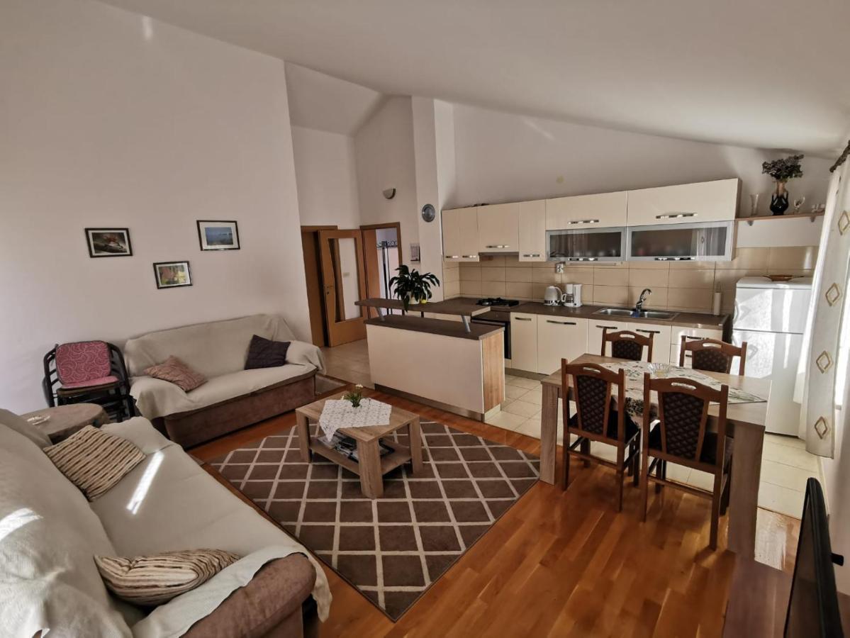 Apartman Zora Podstrana Ngoại thất bức ảnh